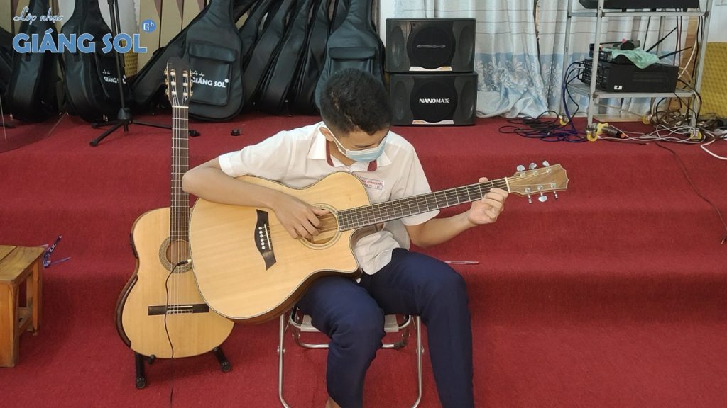 Dạy Đàn Guitar Quận 12 || Nhật Kí Của Mẹ, học đàn guitar đệm hát quận 12, học đàn guitar cơ bản quận 12, dạy đàn guitar đệm hát quận 12, dạy đàn piano q12