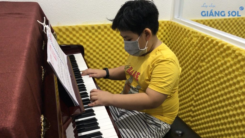 Dạy Đàn Piano Quận 12 || Bông Hoa Mừng Cô, trung tâm dạy đàn piano cho bé quận 12, lớp học đàn piano cơ bản quận 12, học đàn piano ở đâu tại quận 12