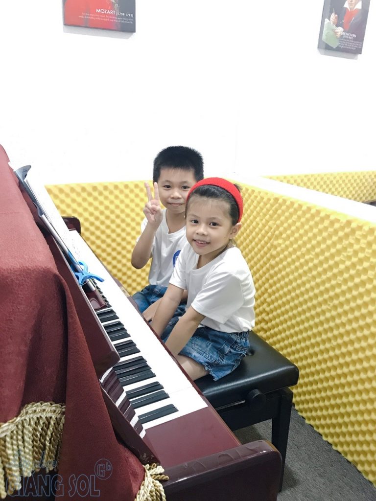 Lớp nhạc Giáng Sol - Trung tâm dạy đàn Piano uy tín tại Quận 12, Gò Vấp, Hóc Môn, học đàn piano quận 12, học đàn organ quận 12, học đàn guitar quận 12
