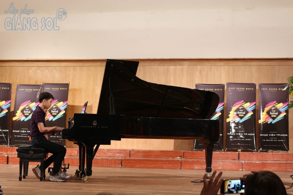 dạy piano quận 12