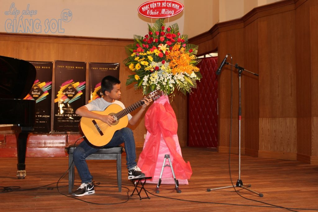 Dạy đàn Guitar Quận 12