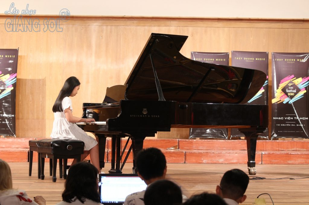 dạy piano quận 12