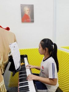 tác dụng của việc học đàn Piano đối với trẻ em